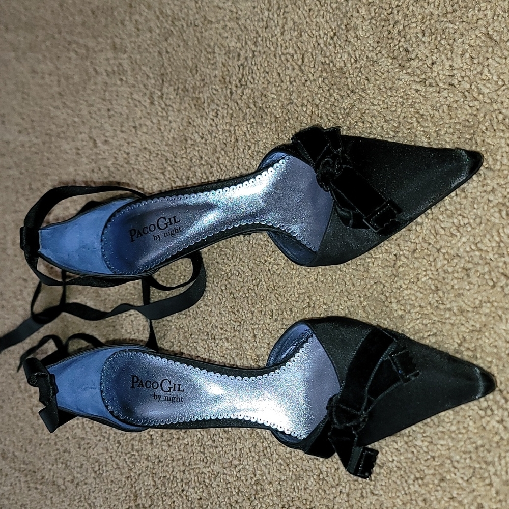 New Paco Gil shoes size 7B, made in Spain